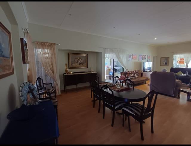 3 BEDROOM TOWNHOUSE TO LET IN ARCON PARK